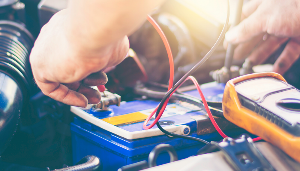 Cara Cek Kondisi Aki Mobil Sebelum Berkendara