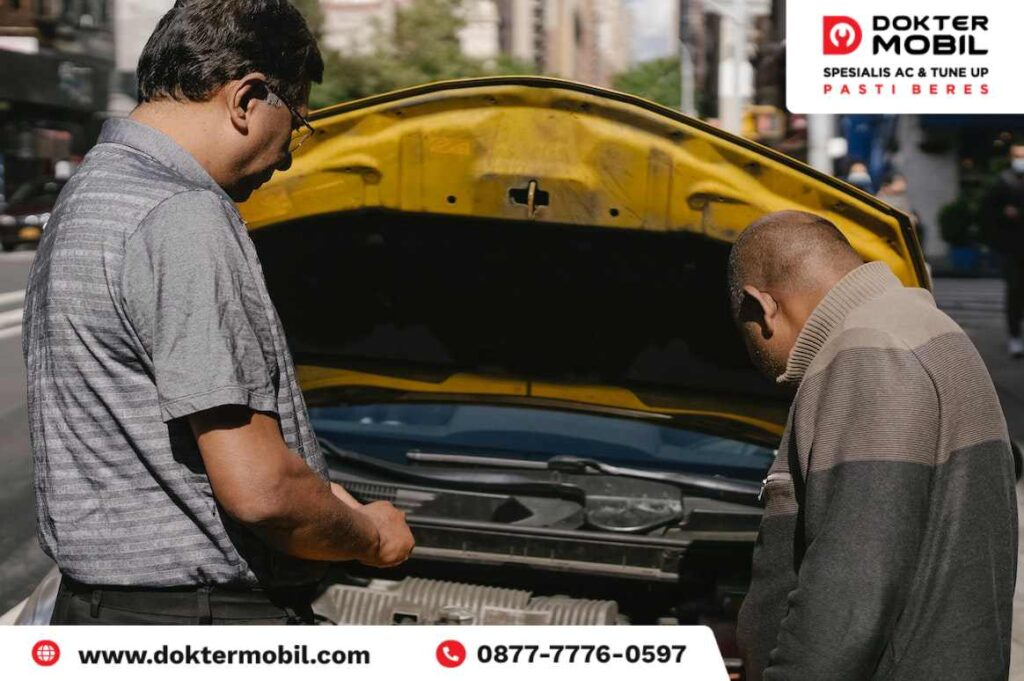Tanda-tanda Mobil Perlu Dibawa Ke Bengkel Tune Up - DokterMobil.com Apa Saja Tanda-Tanda Mobil Perlu Diservis Segera