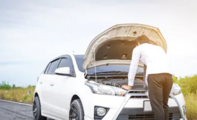 Apa Yang Harus Dilakukan Saat Mobil Mogok