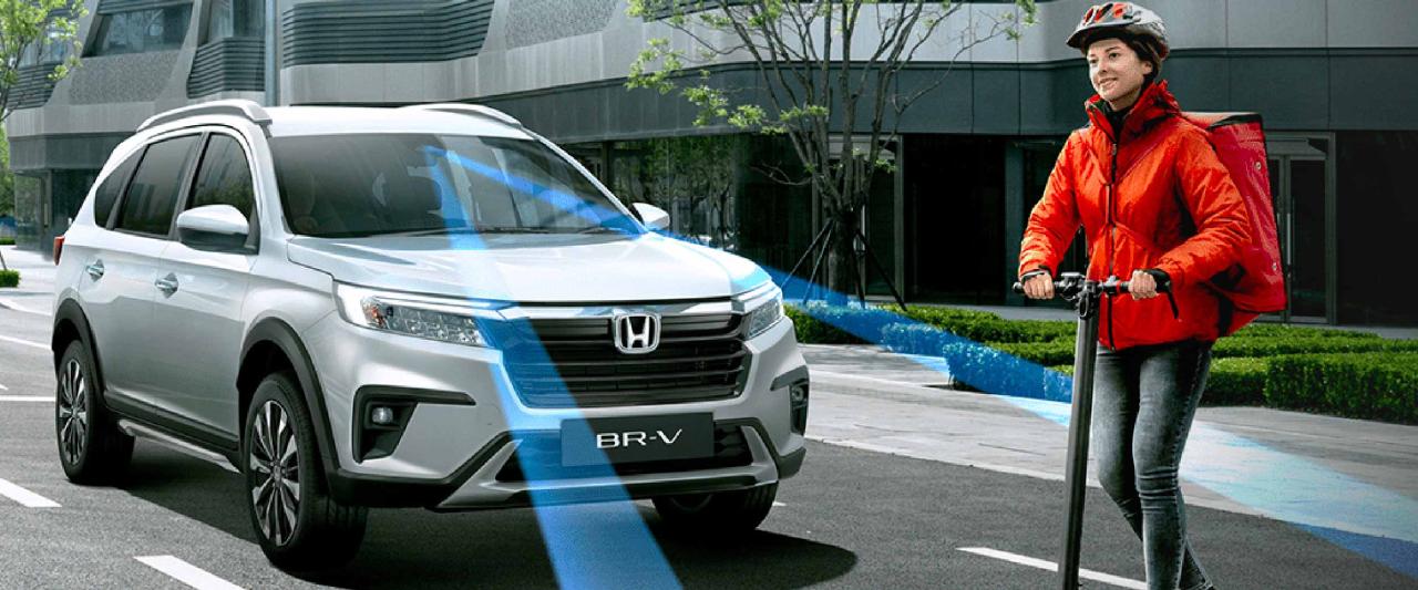 Apa Saja Fitur Keselamatan Yang Wajib Ada Di Mobil